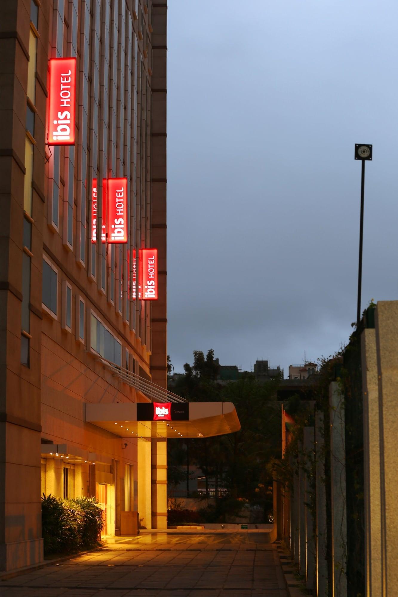 Hotel Ibis Bengaluru Outer Ring Road Exterior foto